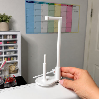 🧵Large Capacity Thread Spool Stand🪡(Compatible With Most Sewing Machines In Markets)