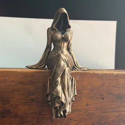 🪄Lady Reaper - Ethereal Hooded Figure Sculpture