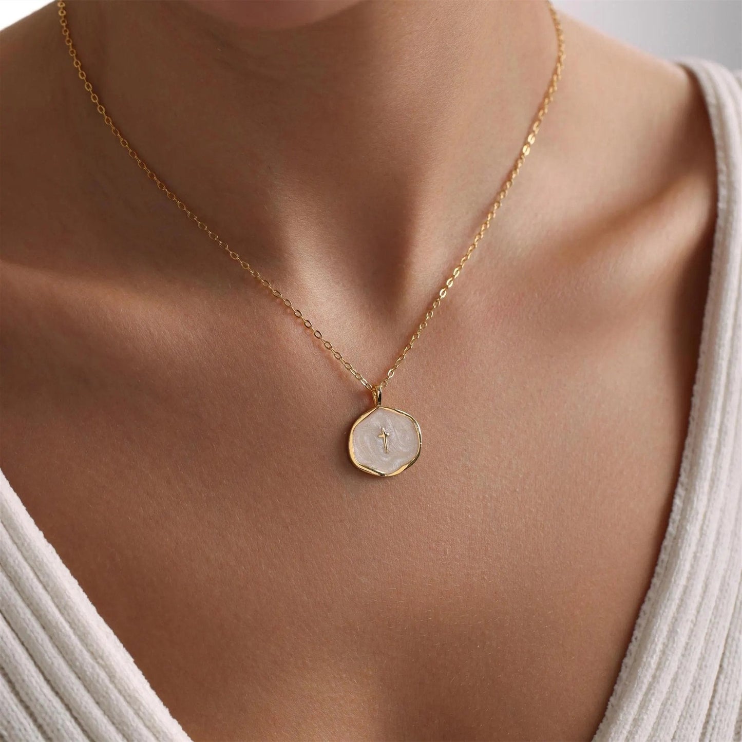 New Arrival✨The "Serene Faith" Vintage Oval Cross Necklace
