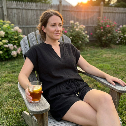 🌸 Women's Casual V-Neck Top & Shorts Set – Soft, breathable & relaxed fit