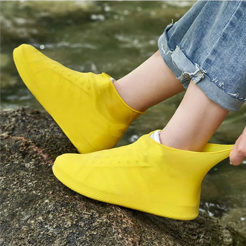 📢📢40% OFF !! ⏰ Waterproof Rain Shoe Cover – Non-slip sole & easy on/off – Reusable, perfect for wet weather or muddy walks 🌧️
