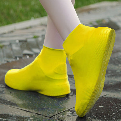 📢📢40% OFF !! ⏰ Waterproof Rain Shoe Cover – Non-slip sole & easy on/off – Reusable, perfect for wet weather or muddy walks 🌧️